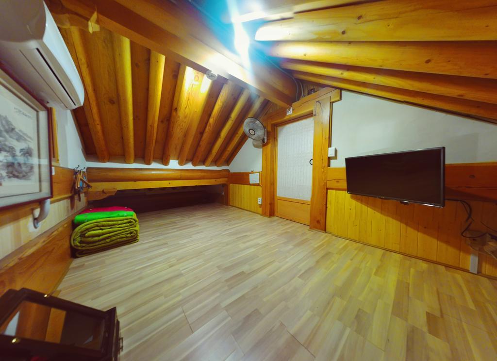 Hanok Guesthouse Jangsoo Jeonju Δωμάτιο φωτογραφία